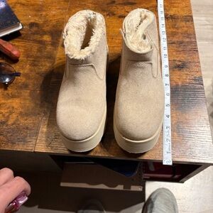 Time and Tru Beige Faux Fur Winter Platform Boots